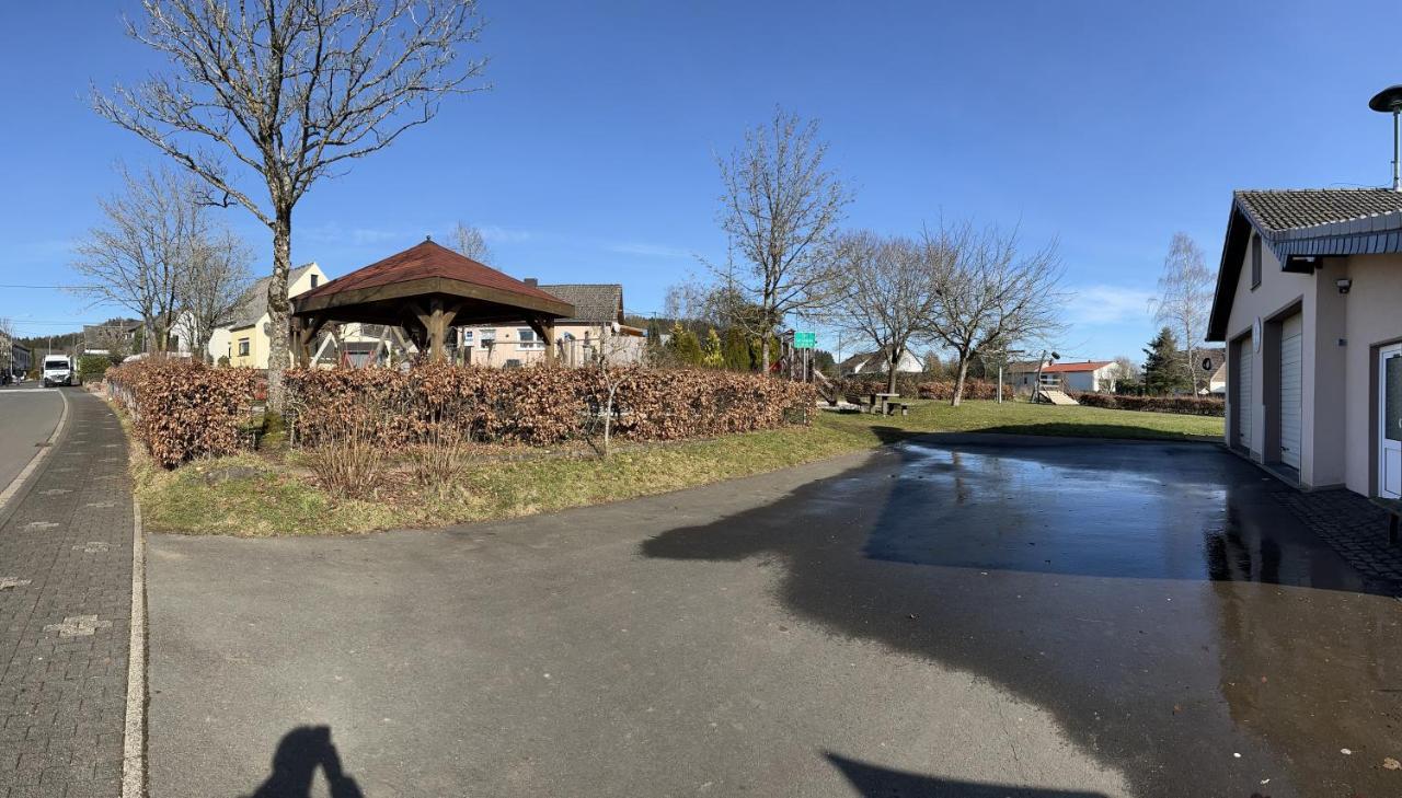 Wohnung Mit Panoramablick Gerolstein Exterior foto